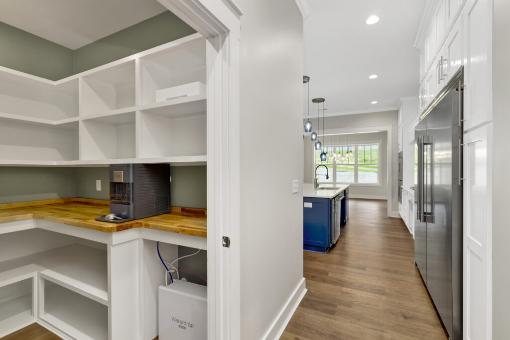 17 7016 chatham dr .17