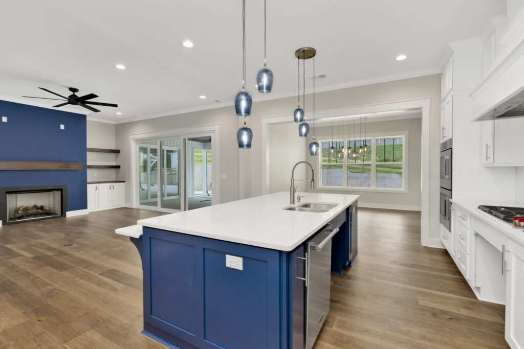18 7016 chatham dr .18