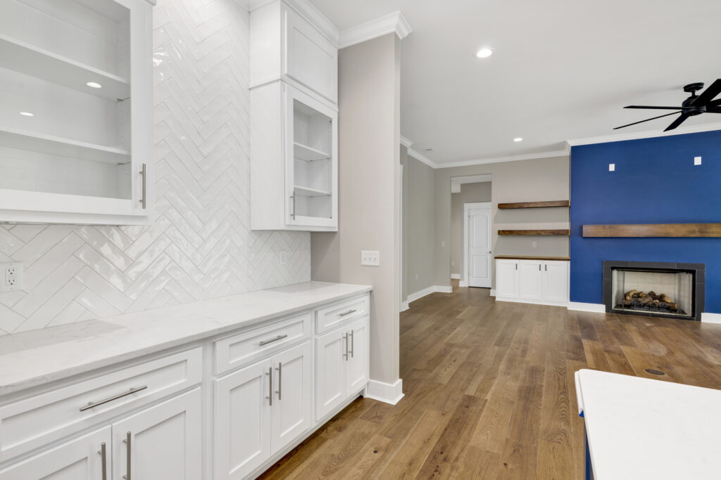 24 7016 chatham dr .24