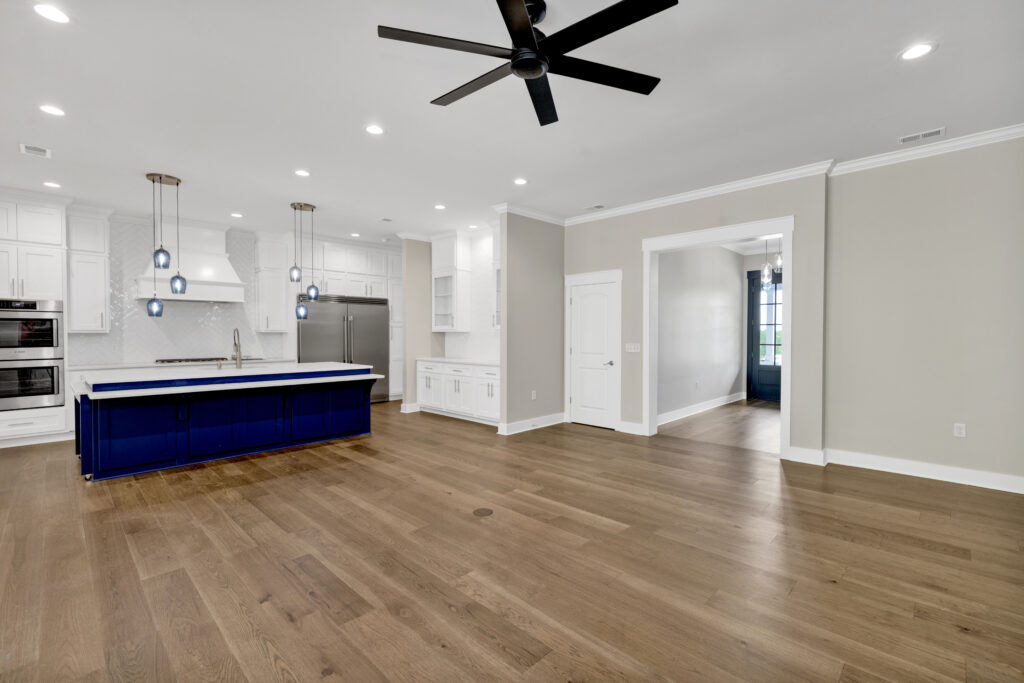 28 7016 chatham dr .28