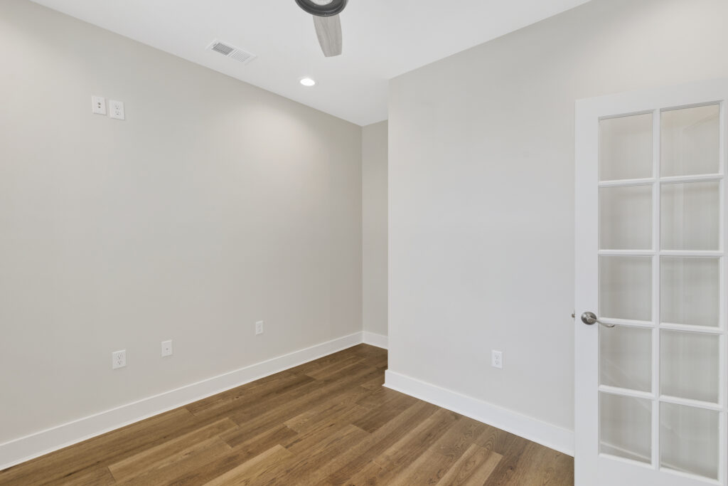 37 7016 chatham dr .37