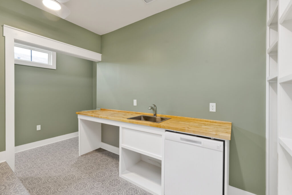 41 7016 chatham dr .41