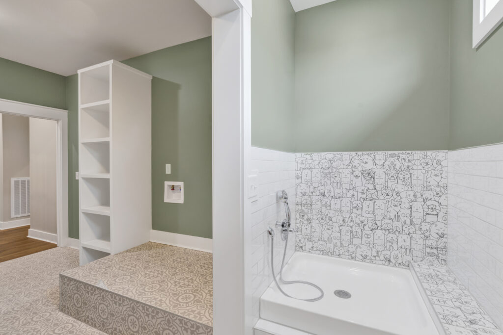 42 7016 chatham dr .42
