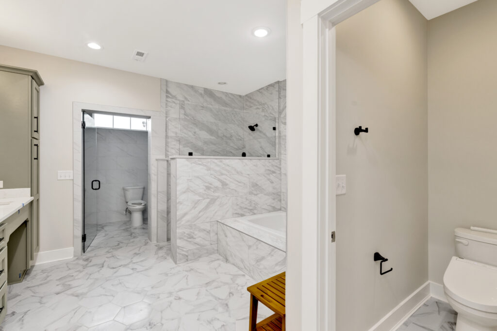 44 7016 chatham dr .44