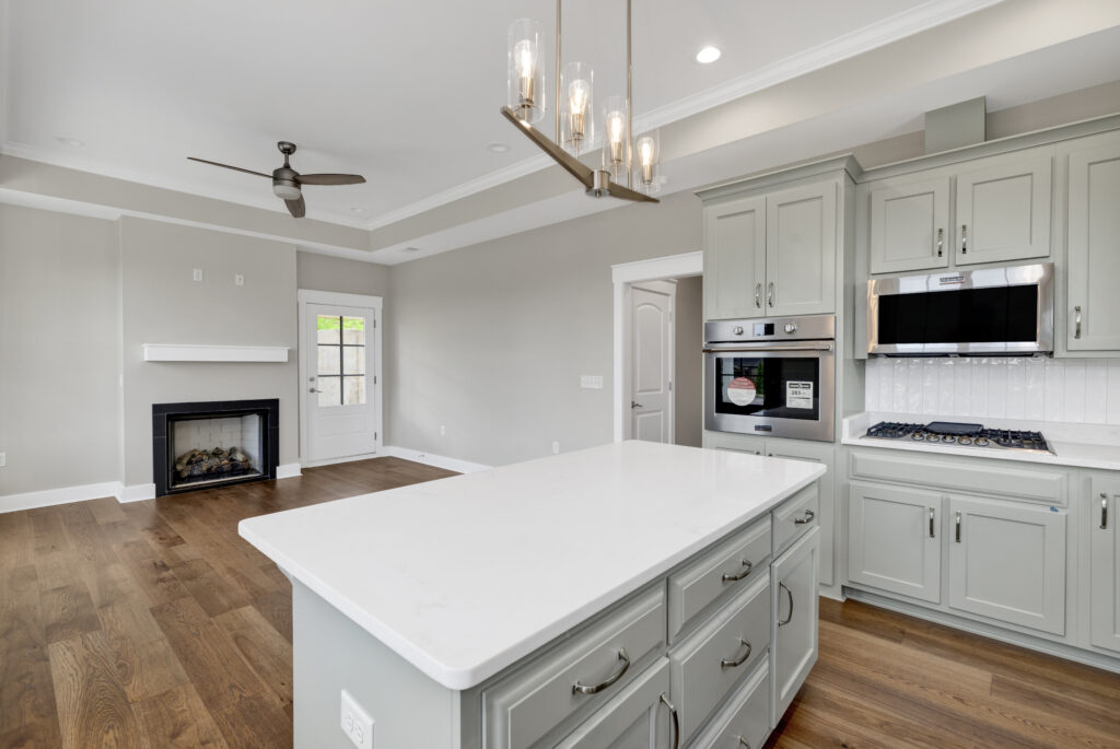 68 7016 chatham dr .68