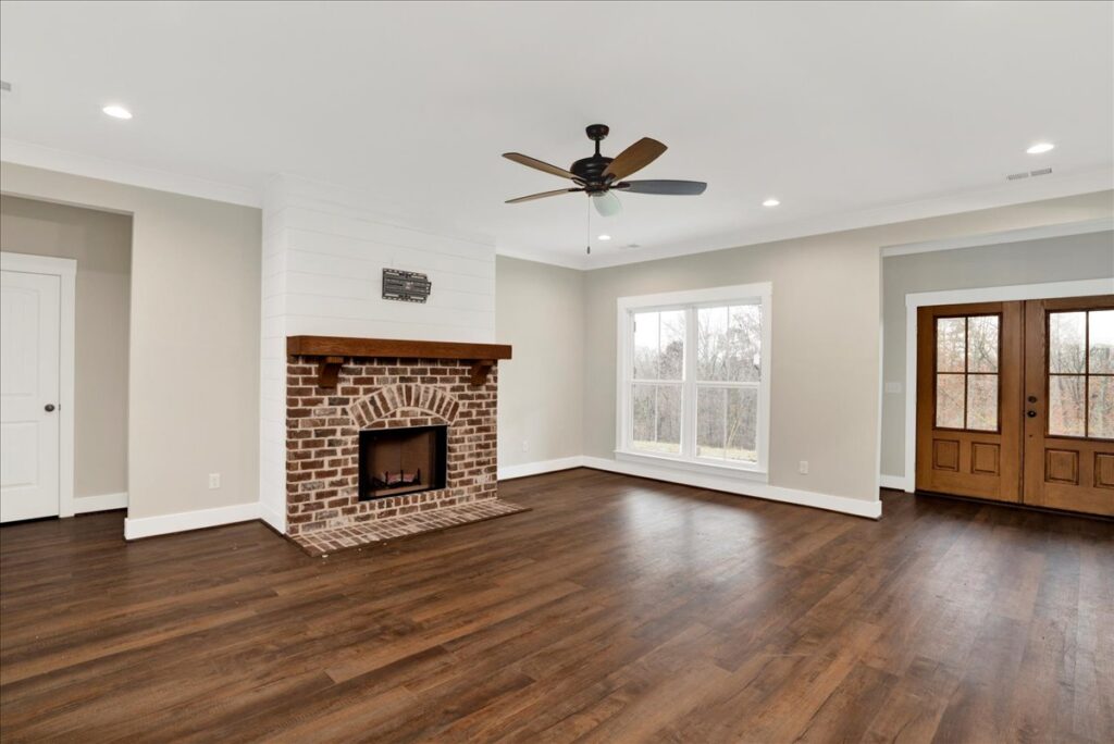 09 2. 2063 friendship mtn rd .9