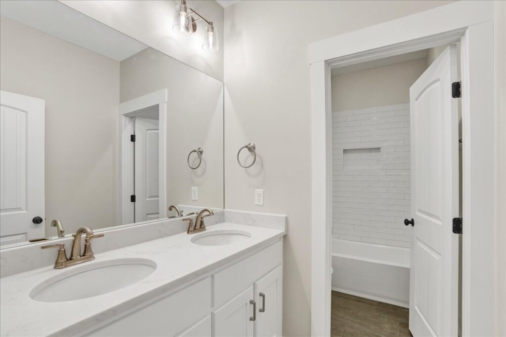 29 2. 2063 friendship mtn rd .29